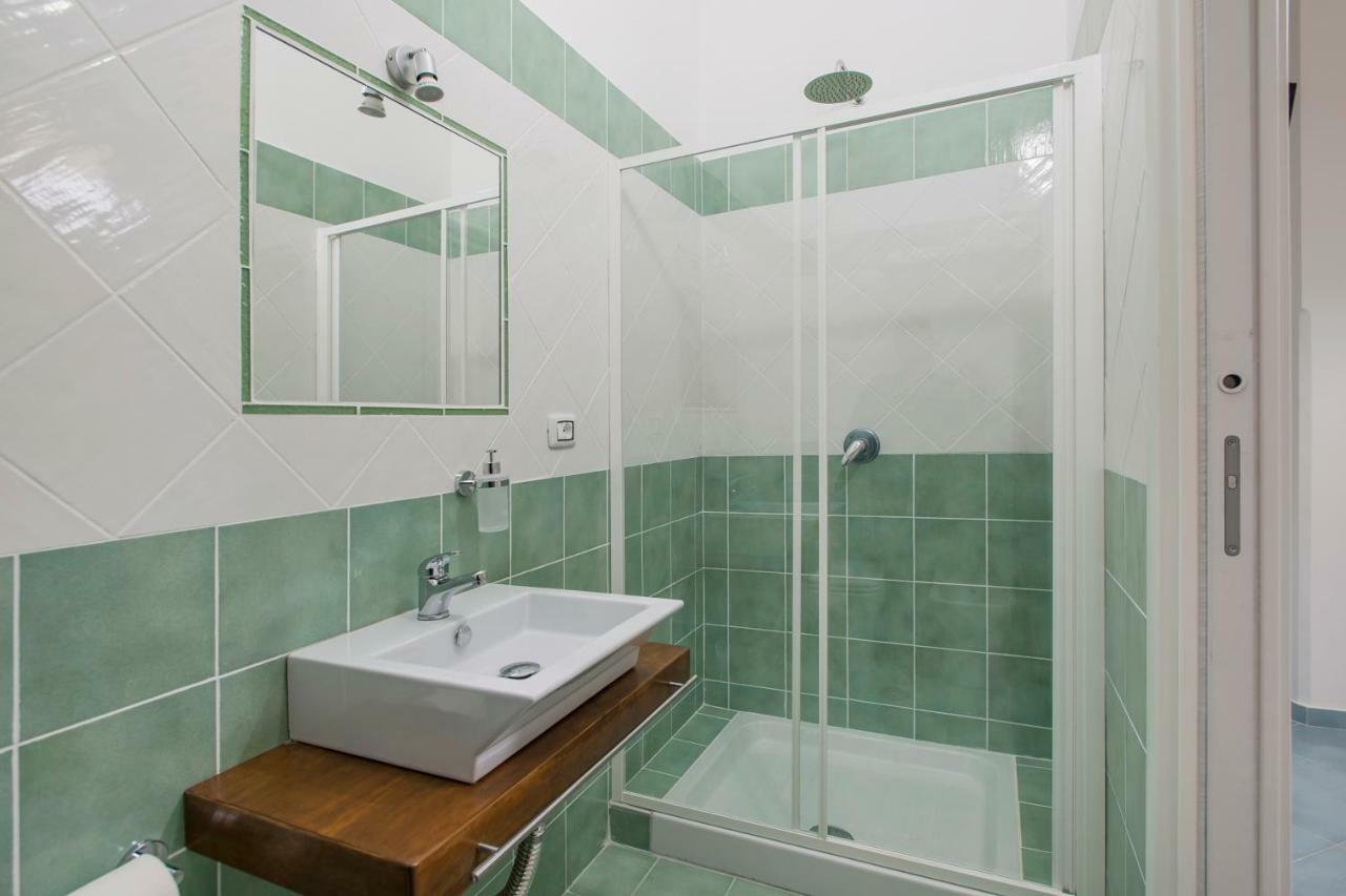 Ad Maiora Bed & Breakfast ซาแลร์โน ภายนอก รูปภาพ