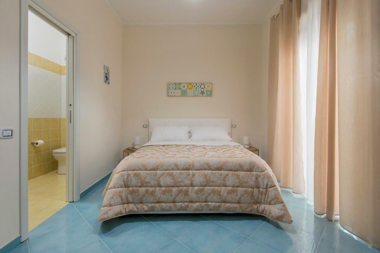 Ad Maiora Bed & Breakfast ซาแลร์โน ภายนอก รูปภาพ
